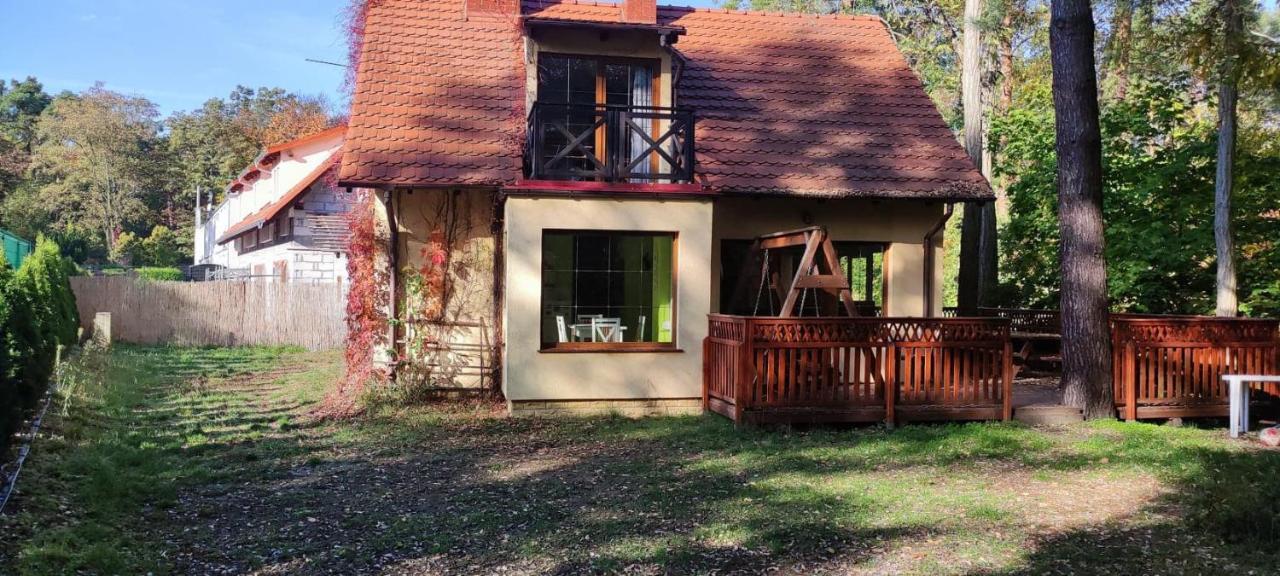 Zolty Domek Nad Jeziorem Lubniewice Exterior photo